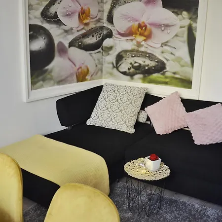 Apartma Rubis Apartment *